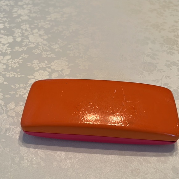 Kate Spade eyeglass case with cleaning cloth - Picture 4 of 6